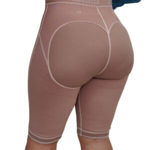Faja short corte alto a la rodilla de alta compresión. Ideal para postparto, histerectomía y uso diario.