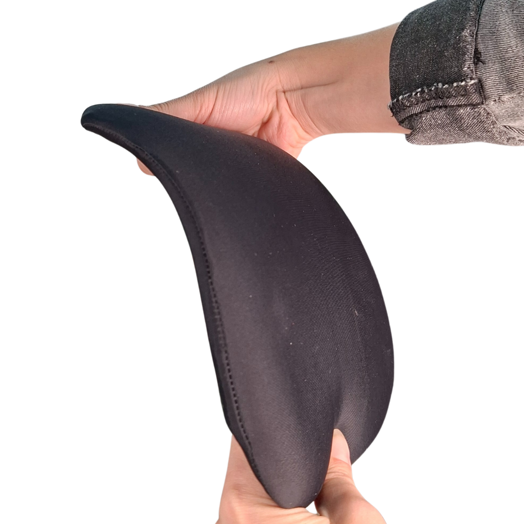 Tabla postoperatoria flexible de uso abdominal, color beige, diseñada para complementar fajas postquirúrgicas, evitar pliegues y acelerar la recuperación.